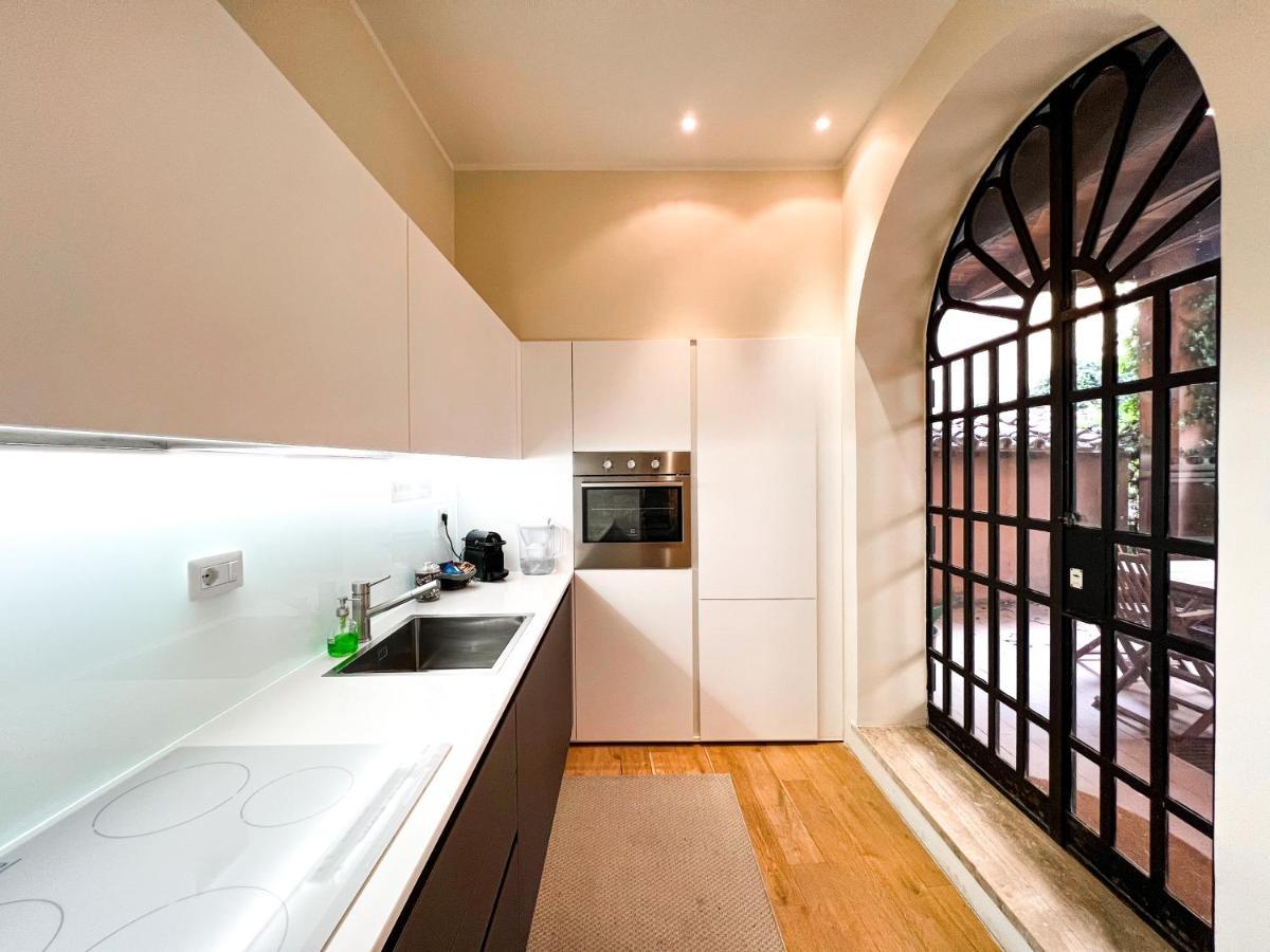 Апартаменты Luxury House & Secret Garden - Strategic Location, 100M To Metro B Рим Экстерьер фото